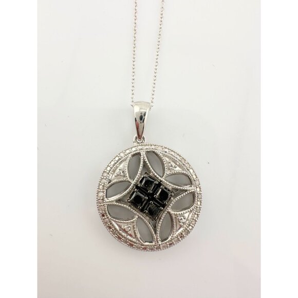 Elegant 1/2 Ct Black and White Diamond Sheath Necklace in Sterling Silver - Picture 6 of 11